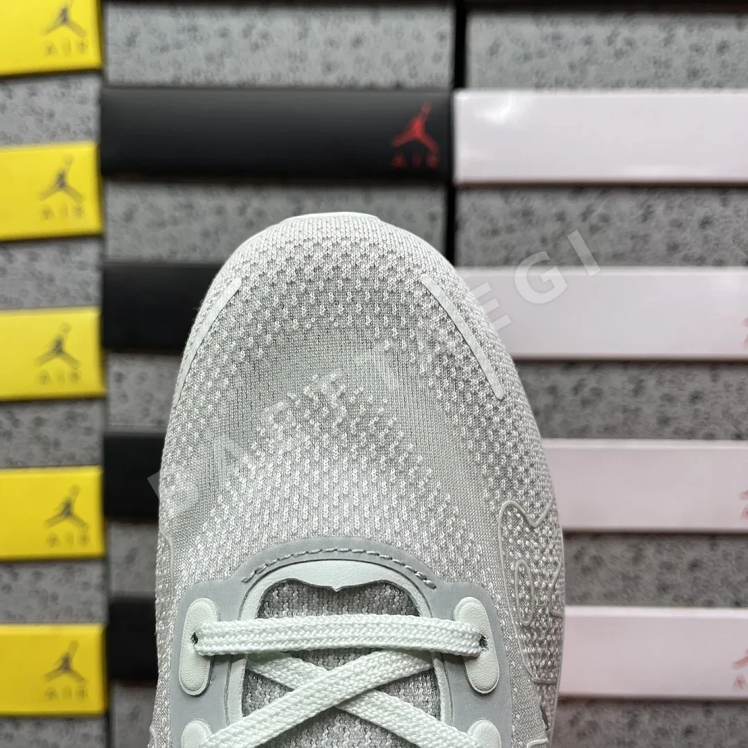나이키 [CG] 보메로 프리미엄 HM5973-300 201990 Nike Vomero Premium Barely Green 상세 이미지 3