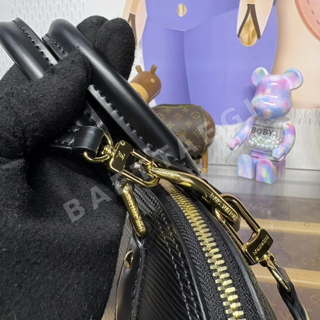 루이비통 울트라 플랫 팬더 장식 알마 BB 가방 M13670 상세 이미지 9