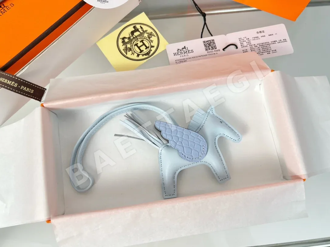 에르메스 크로커다일 윙 페가수스 키링 상세 이미지 4
