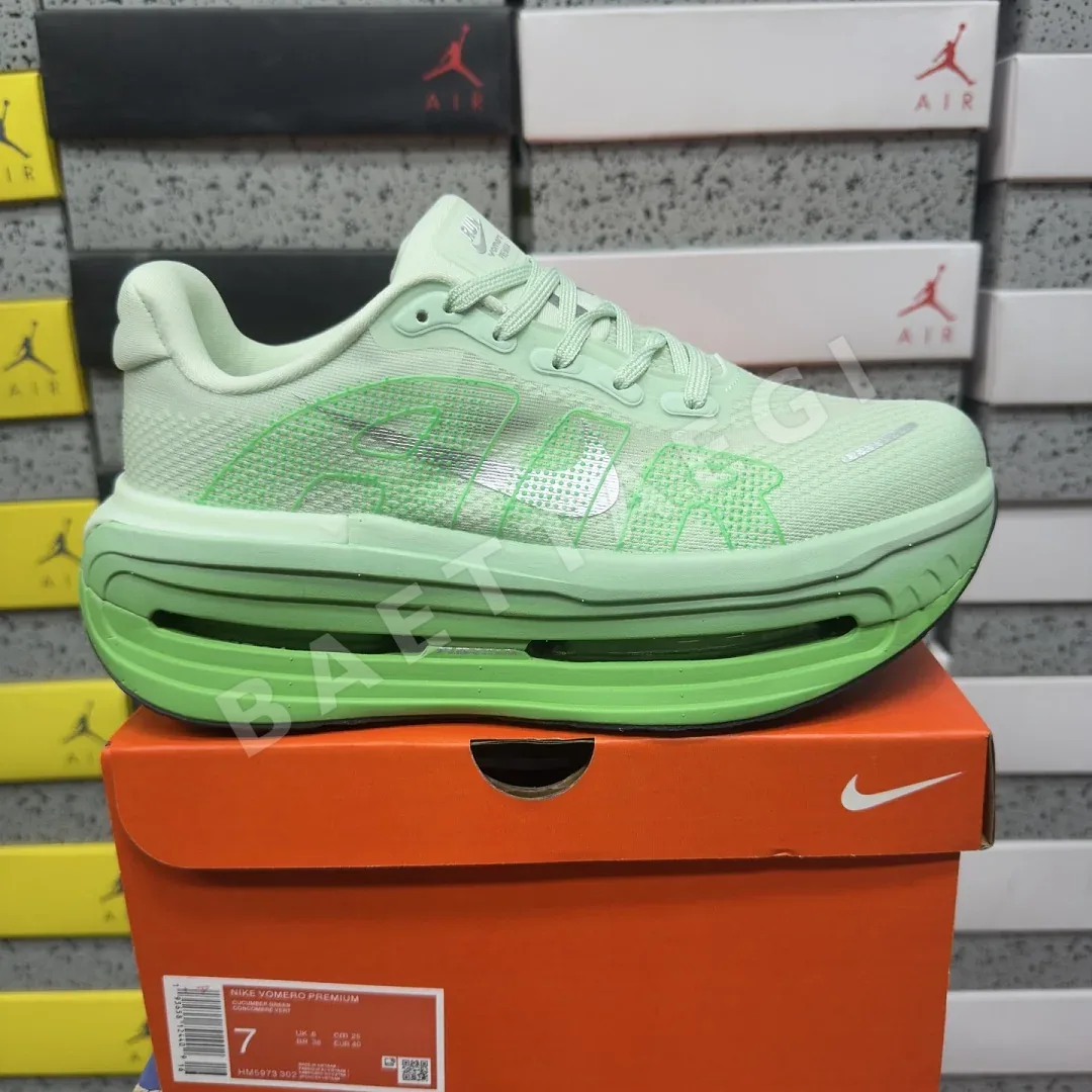 나이키 [5A] 보메로 프리미엄 HM5973-302 201794 Nike Vomero Premium Barely Green 상세 이미지 1