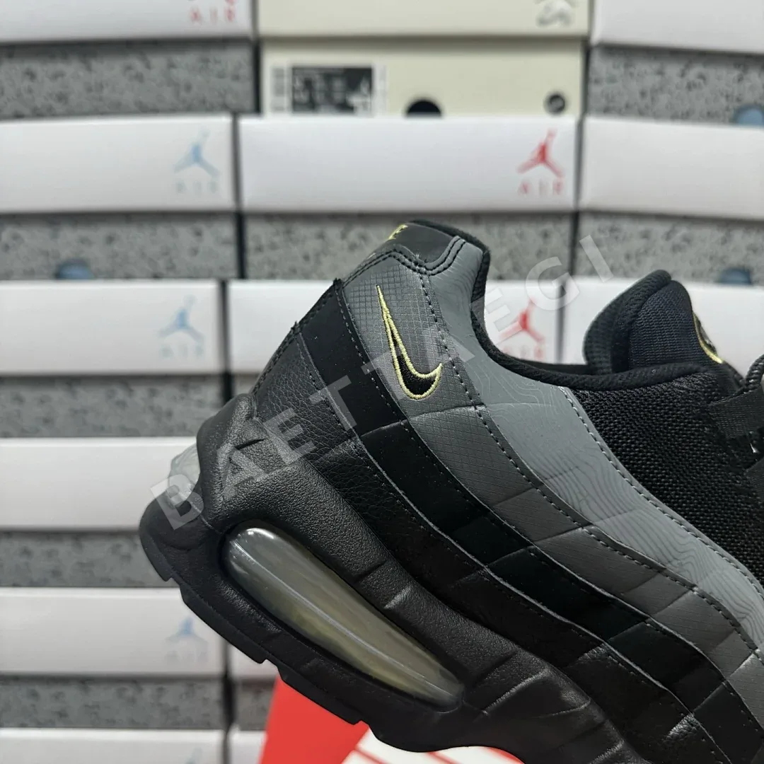 나이키 [XY] 에어 맥스 95 OG IB7682-002 201331 Nike Air Max 95 OG Big Bubble Batman 상세 이미지 9