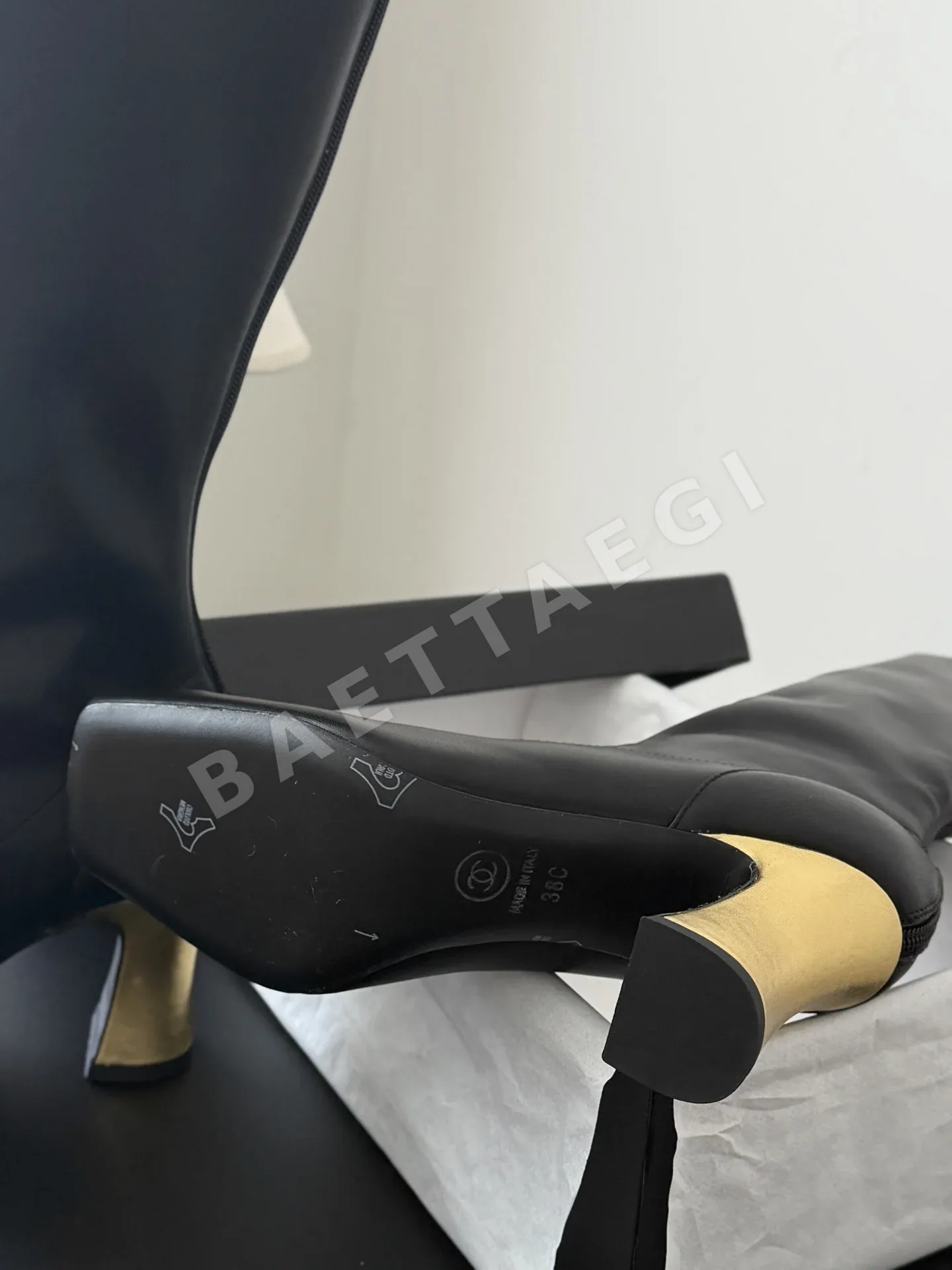 샤넬 더블 C 장식 부츠 상세 이미지 5