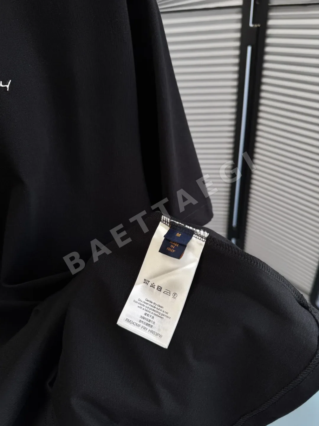 루이비통 코튼 라운드넥 여성 반팔 티셔츠 상세 이미지 8
