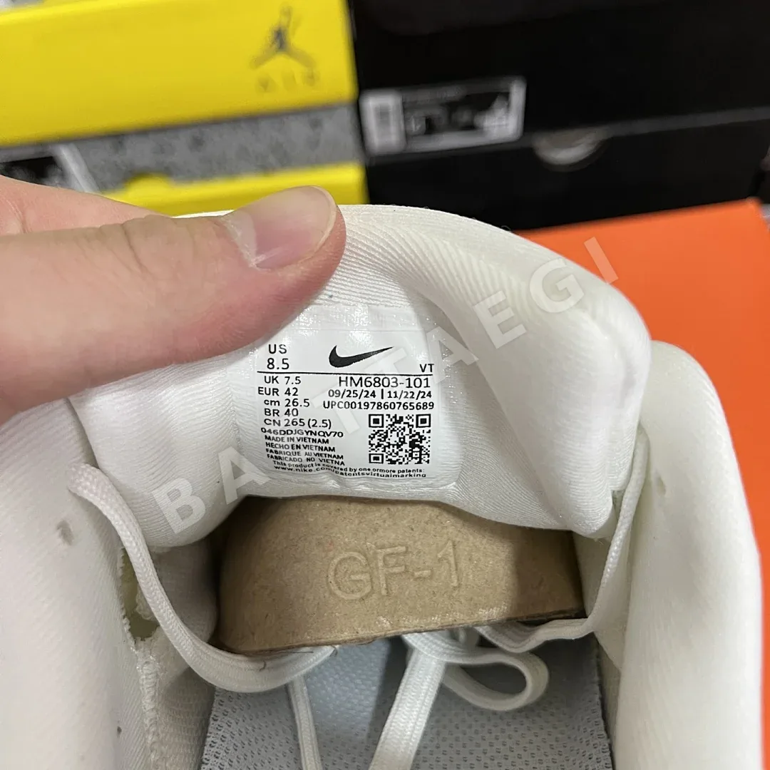 나이키 줌 보메로 18 HM6803-101 201099 Nike Zoom Vomero 18 상세 이미지 2
