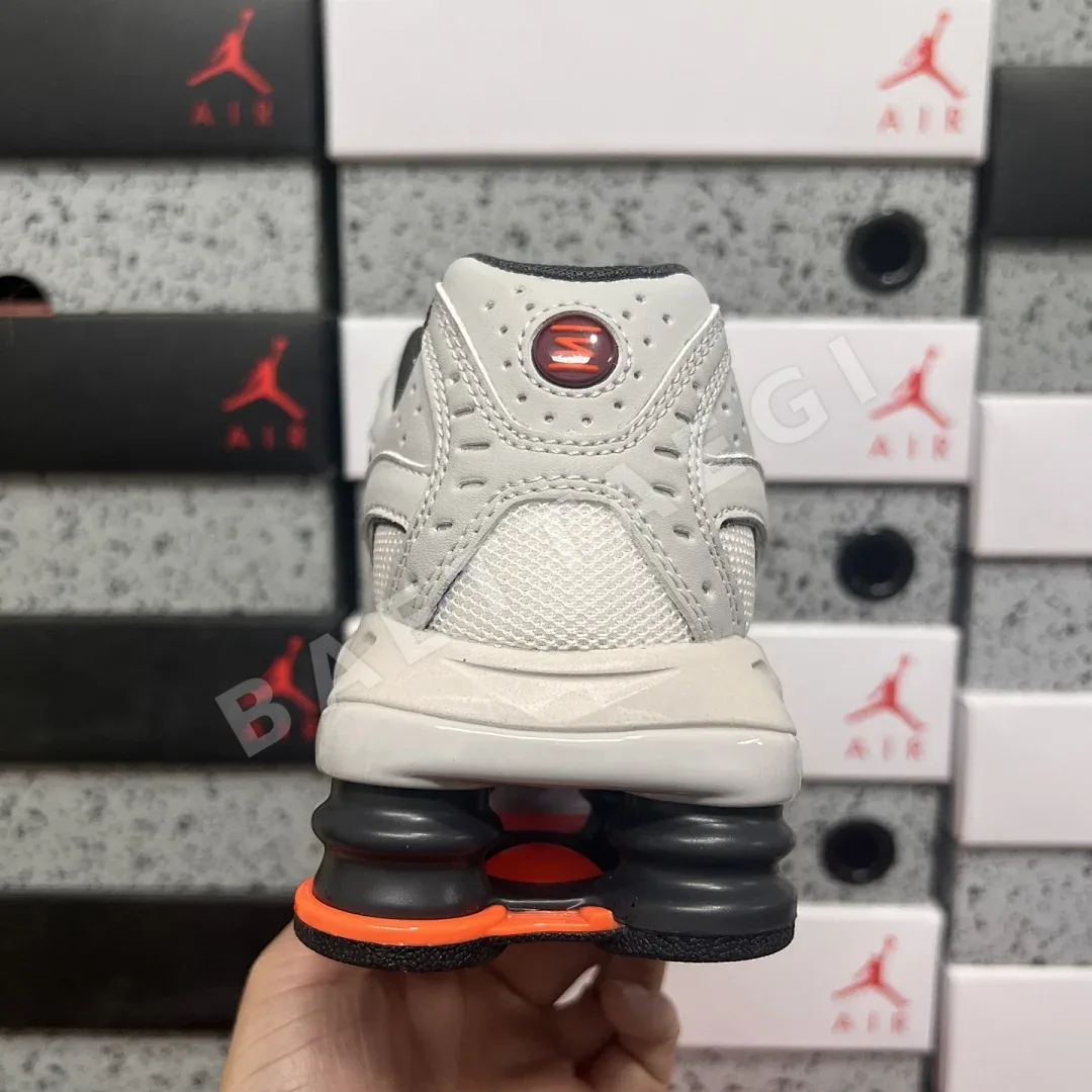 나이키 [WM] 샥스 IO4296-004 201263 Nike Shox Ride 2 Light Smoke Grey Total Orange 상세 이미지 4