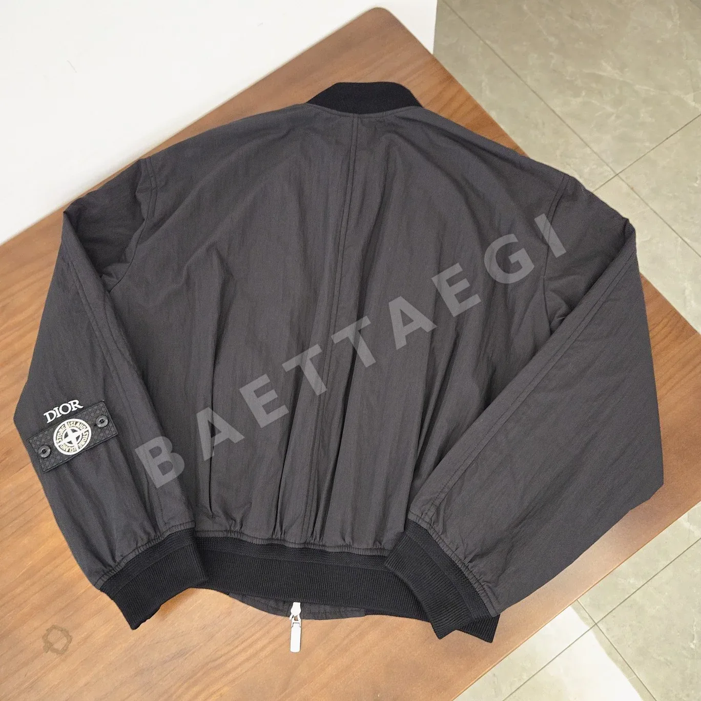 스톤아일랜드 디올 스톤아일랜드 CD x Stone Island 봄버 재킷, 사이즈 44, 46, 48, 50 상세 이미지 2