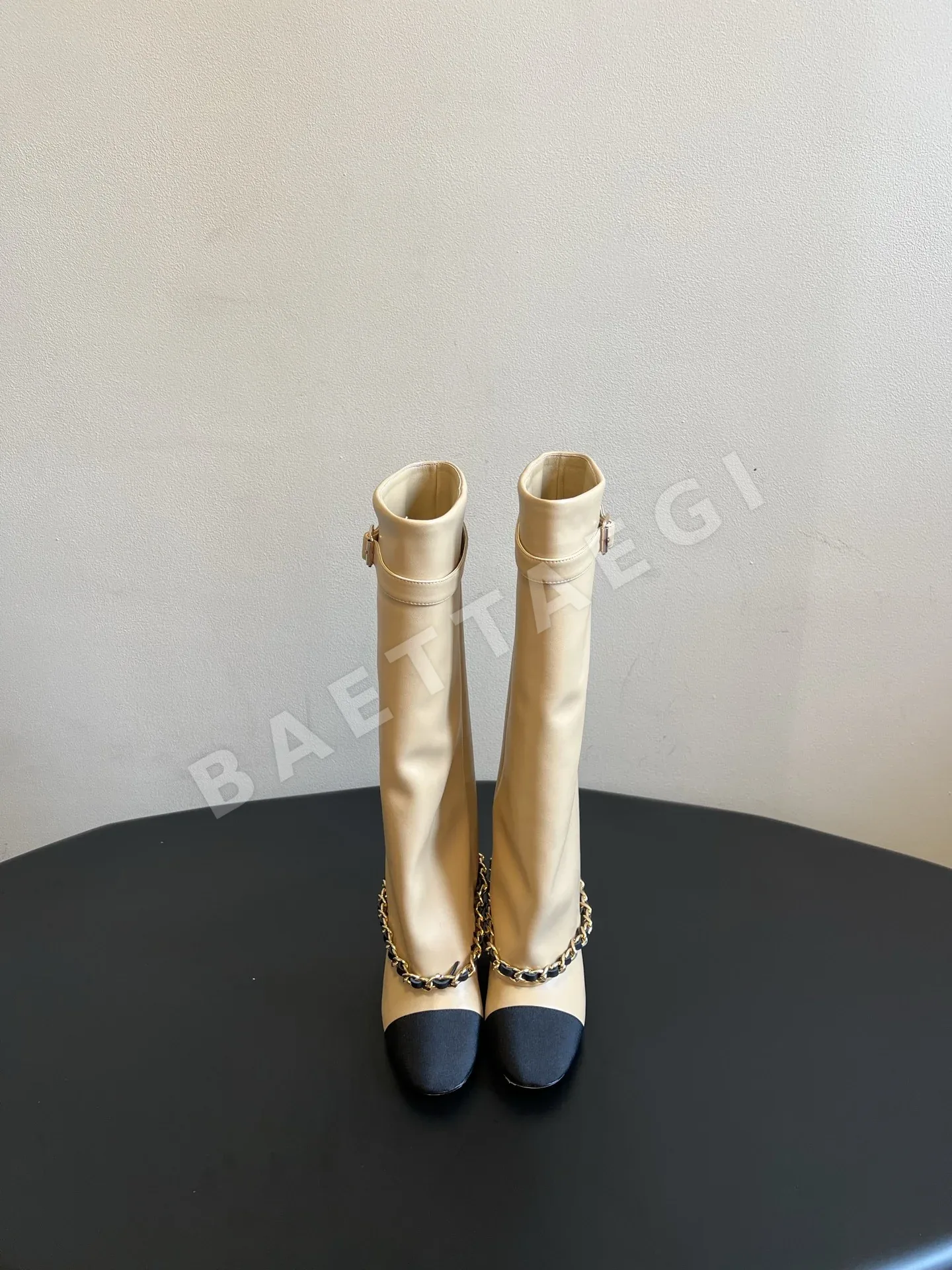 샤넬 부츠 여성 양가죽 컬러블록 토 207475
