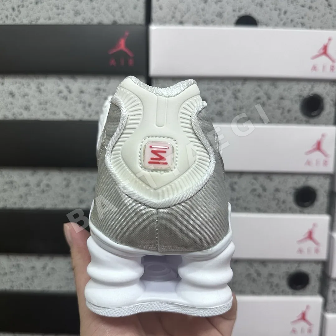 나이키 [WM] 샥스 TL AR3566-003 201009 Nike Shox TL Chrome 상세 이미지 4