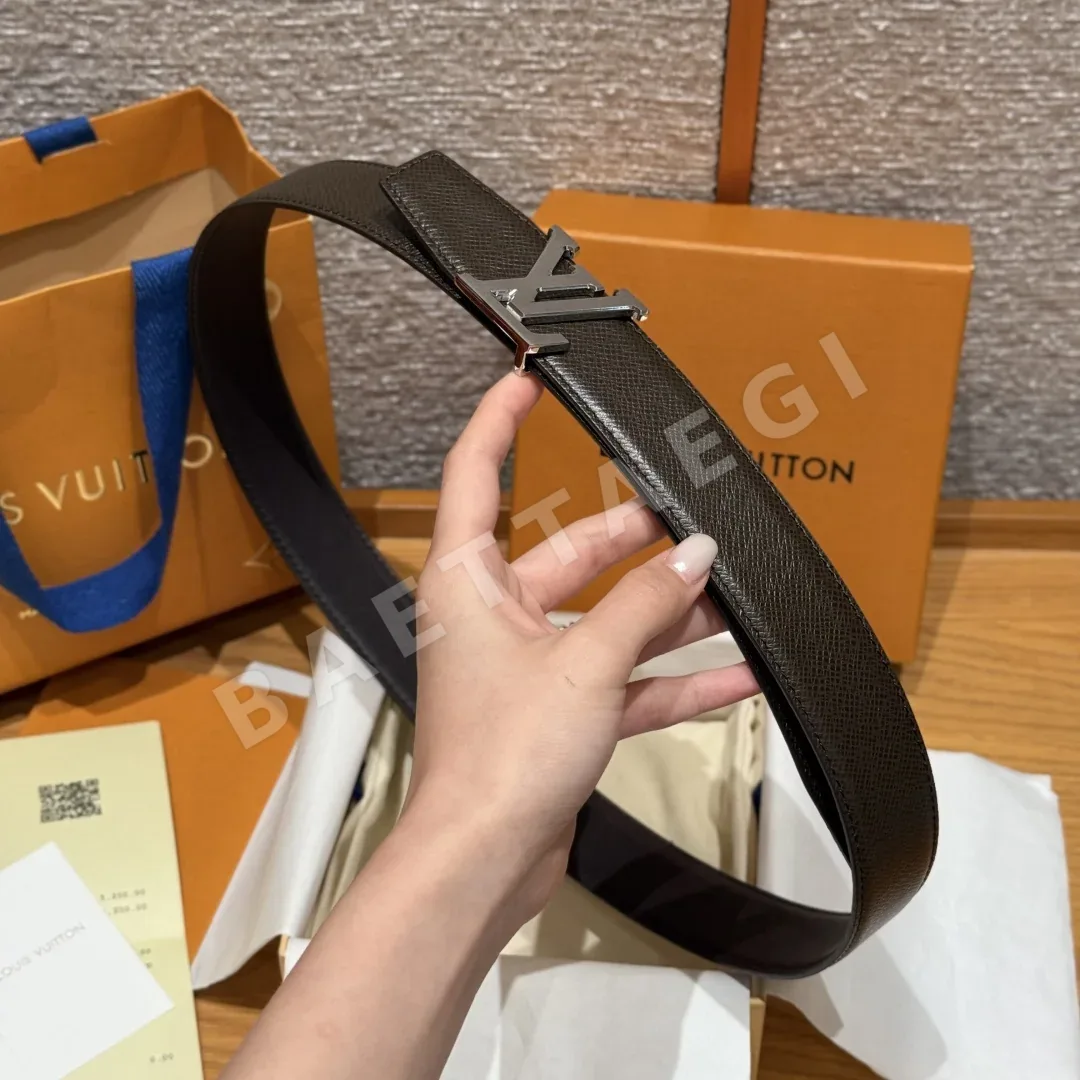 루이비통 리버시블 소가죽 벨트 상세 이미지 4