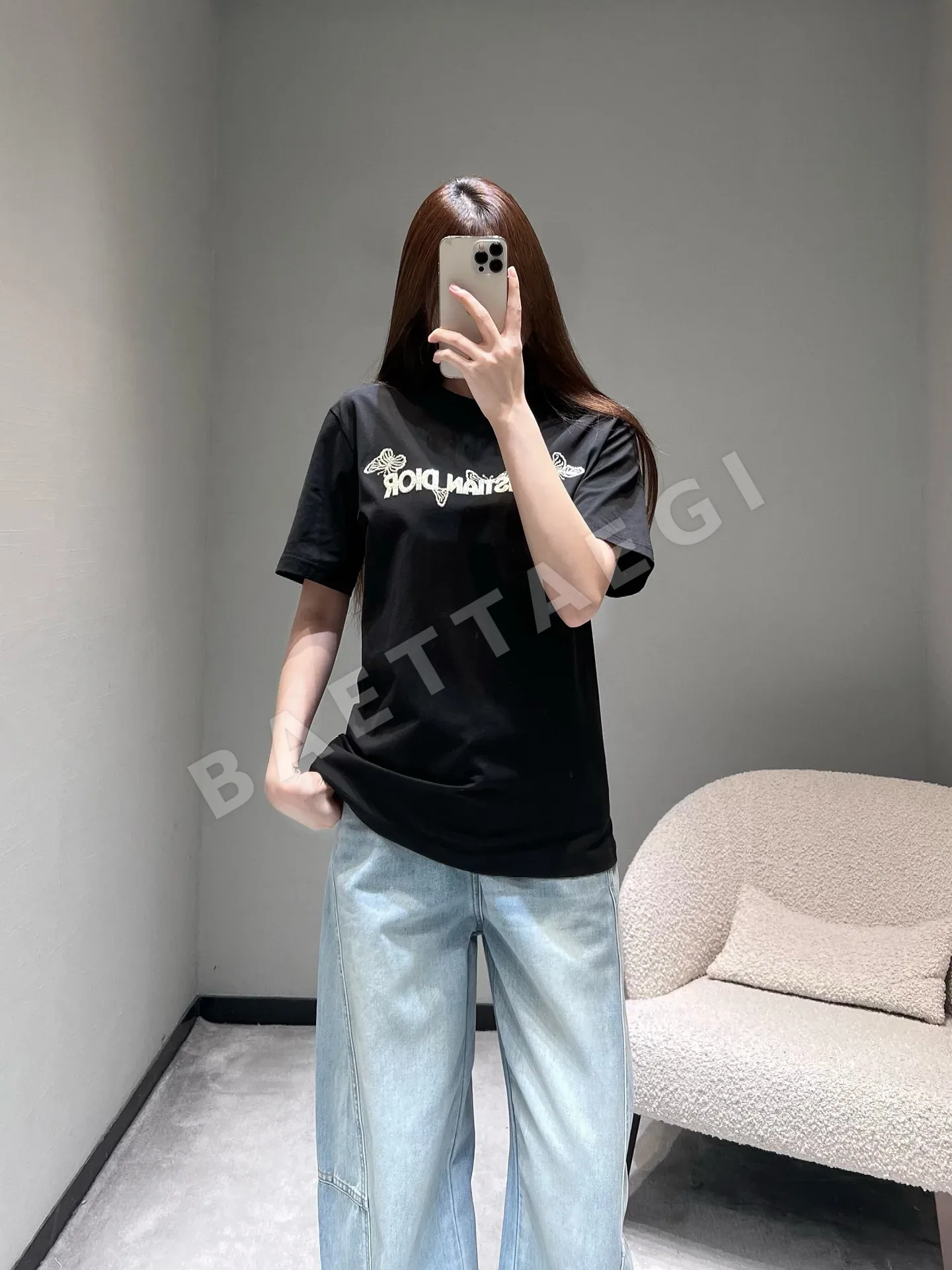 디올 나비 자수 반팔 티셔츠