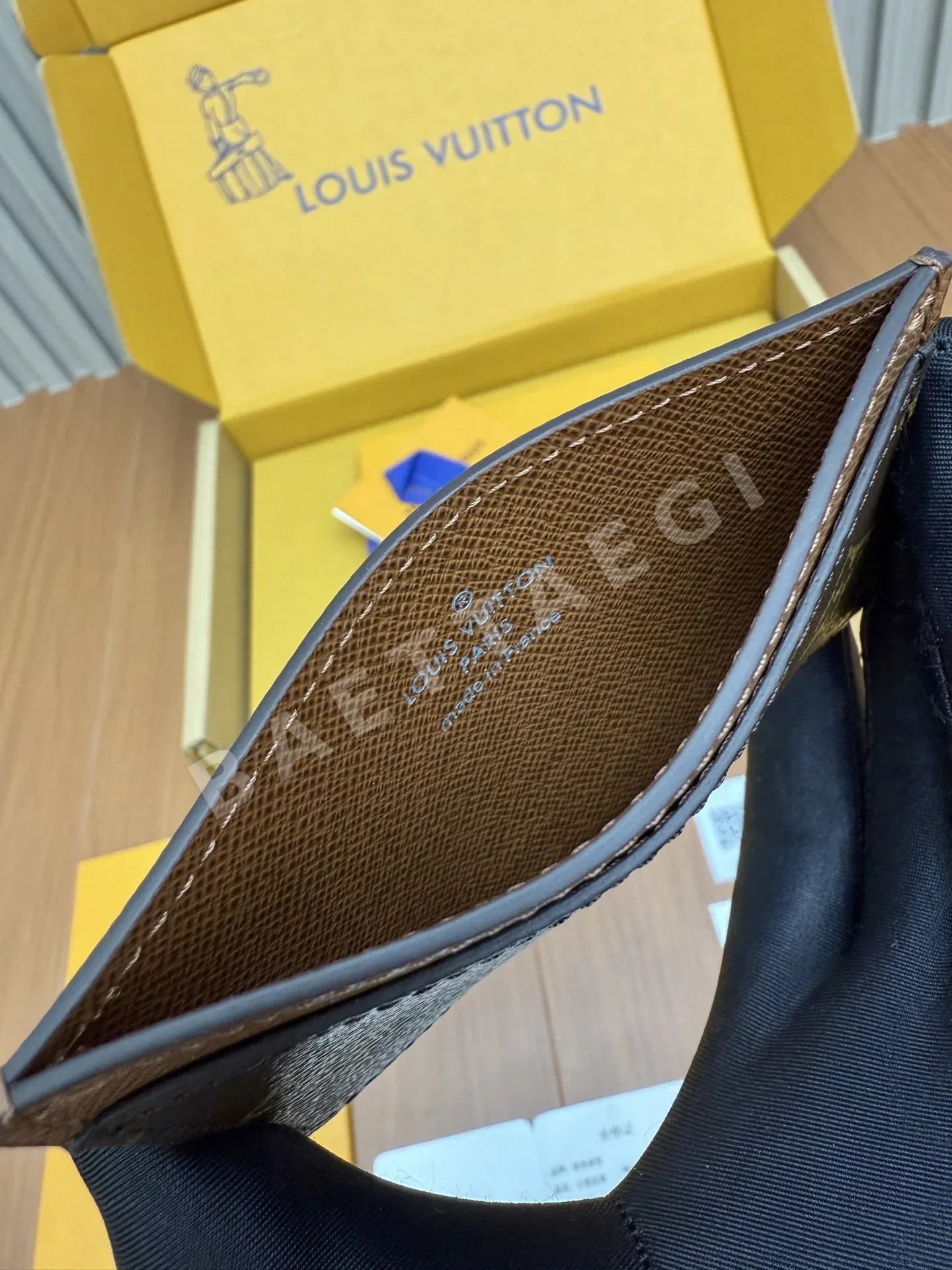 루이비통 올 스틸 지갑 상세 이미지 6