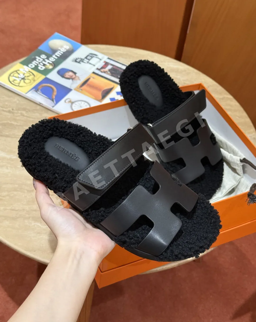 에르메스 시프르 샌들 블랙 램울 상세 이미지 1