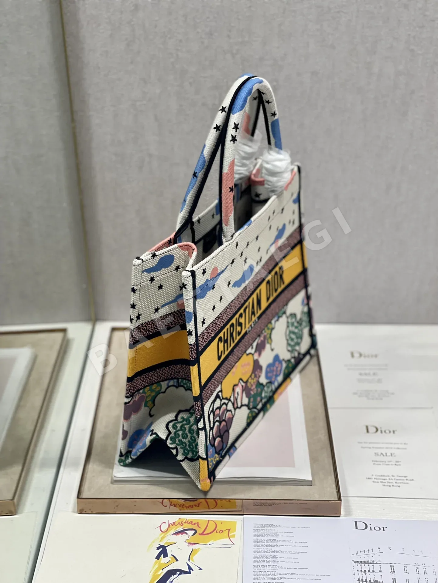 디올 시엘 멀티컬러 자수 북 토트 가방 상세 이미지 4