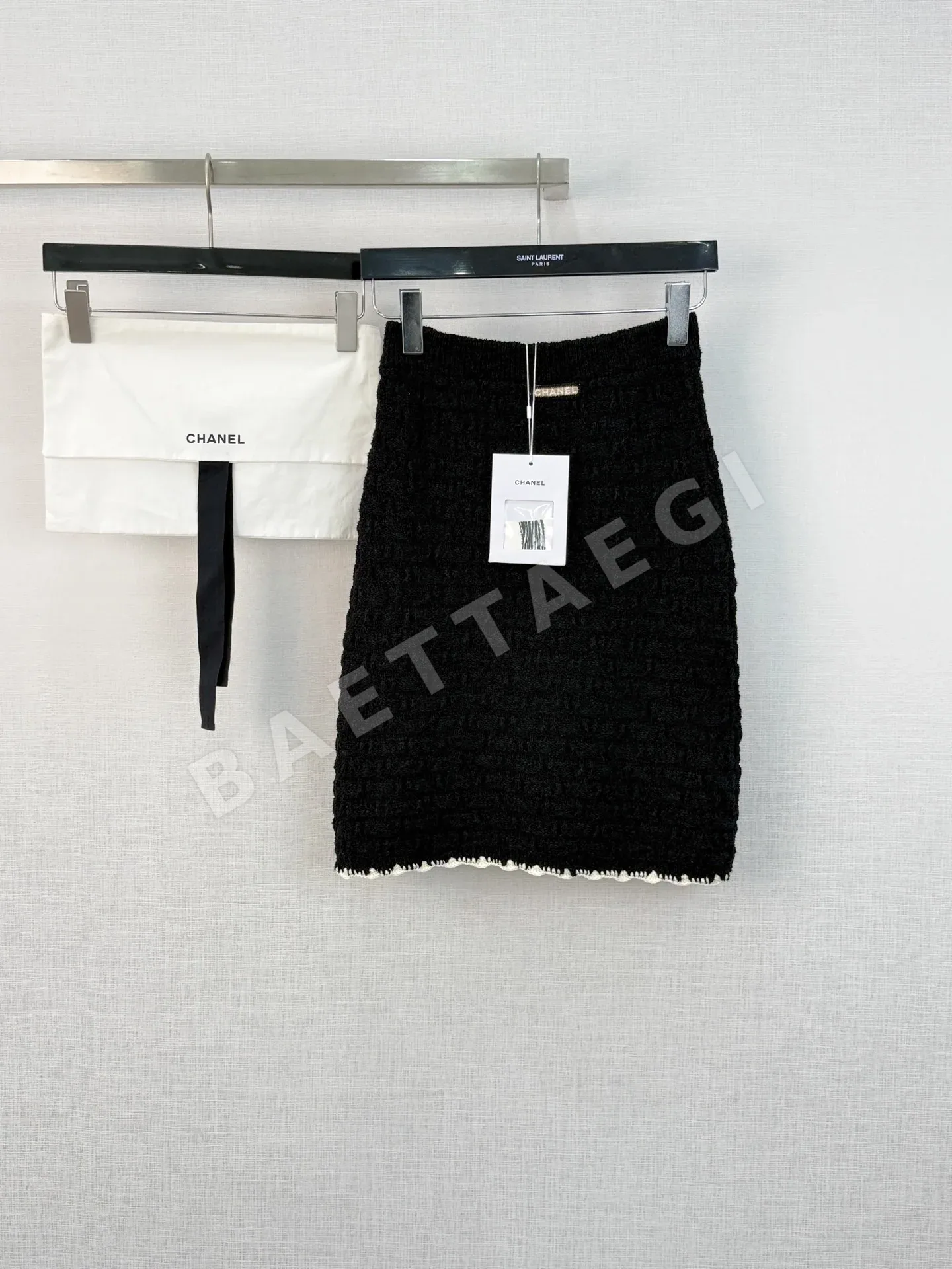 샤넬 컬러 블록 크로셰 니트 미니스커트 136542