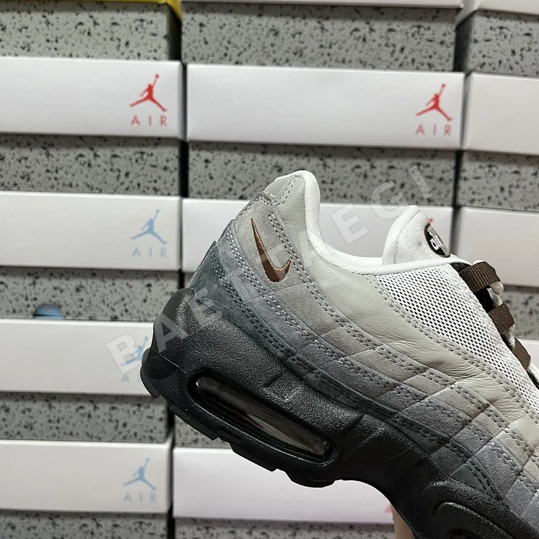 나이키 [KZ2.0] 에어 맥스 95 SB 그레이 블랙 브라운 HF7545-002 201166 Nike Air Max 95 SB Cacao 상세 이미지 9