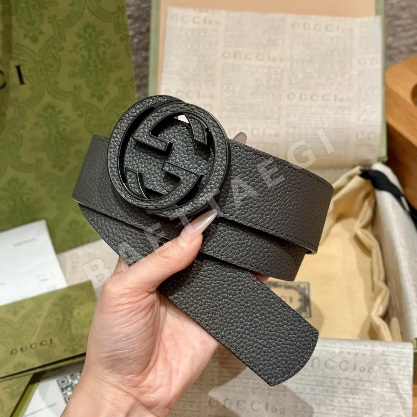구찌 인터로킹 G 버클 양면 소가죽 벨트 상세 이미지 2