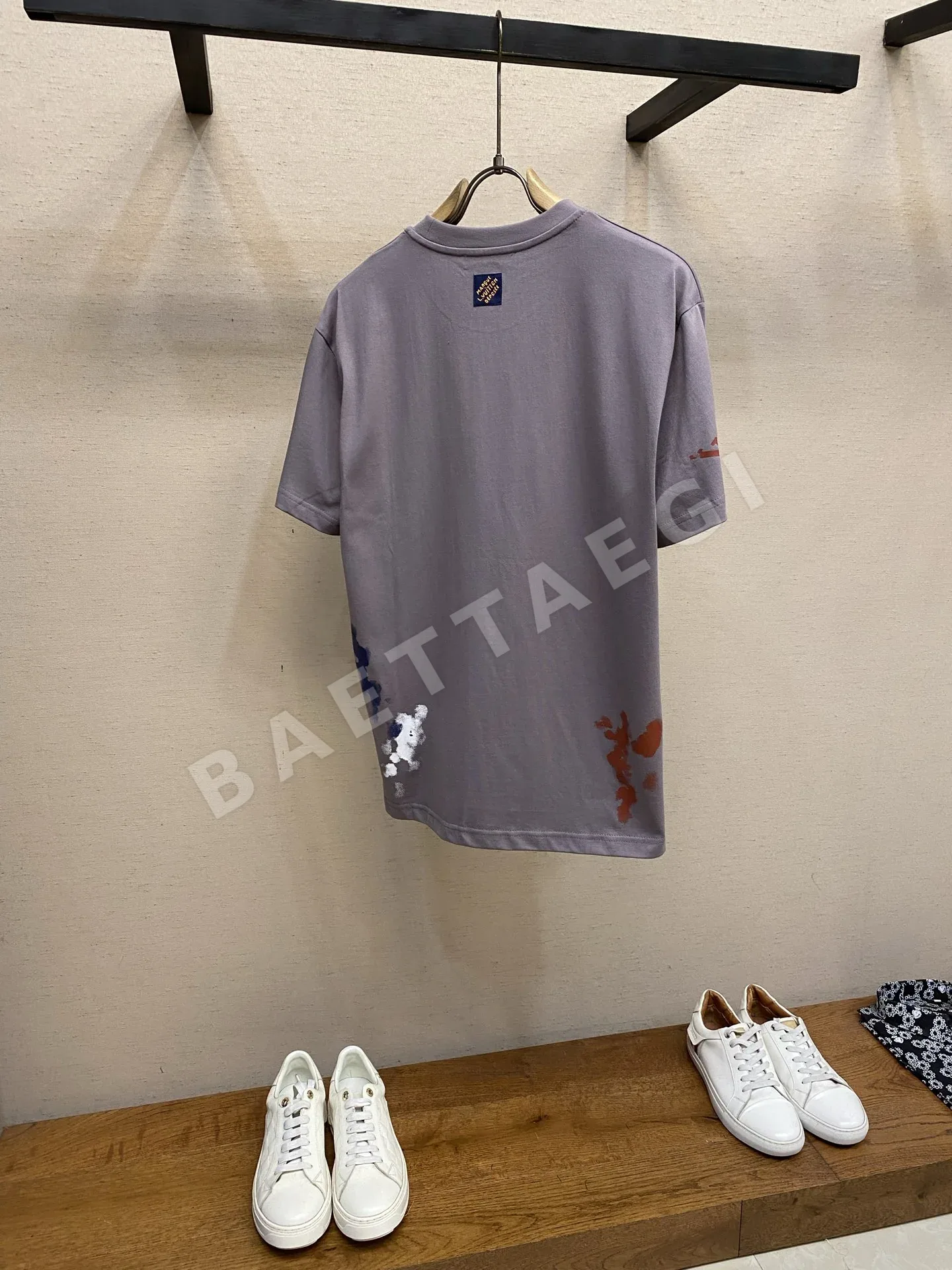 루이비통 스플래터 프린트 크루넥 남성 반팔 티셔츠 상세 이미지 2