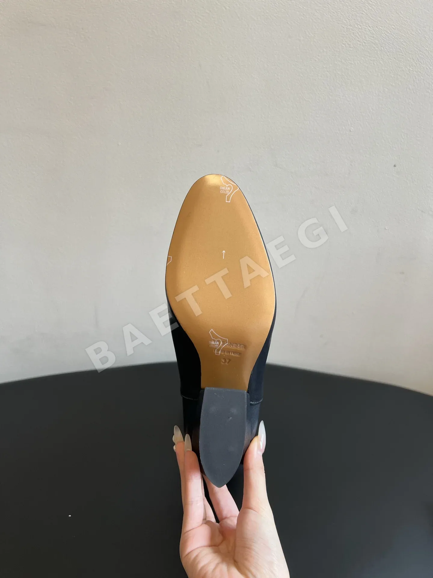 질샌더 부츠 가죽 스트랩 액센트 상세 이미지 5