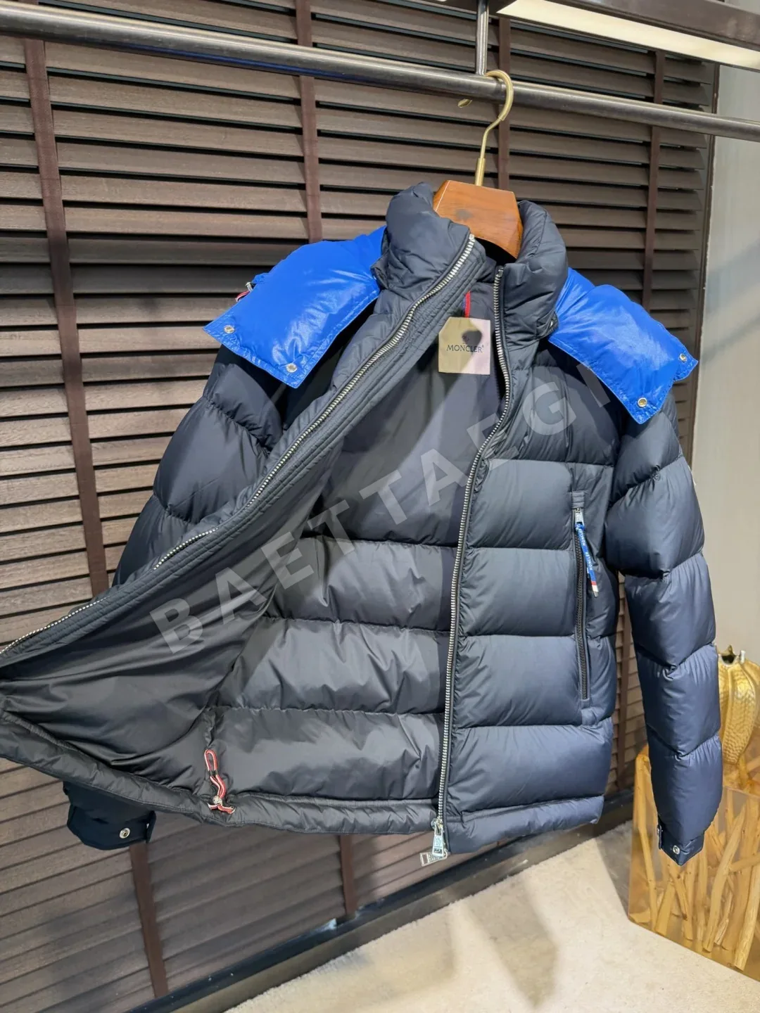 몽클레르 남성 다운 패딩 상세 이미지 8