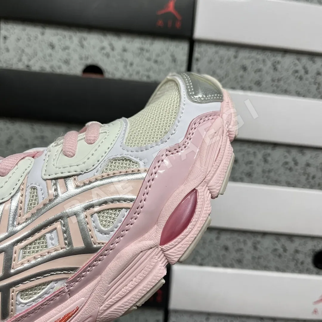 아식스 [RT] 젤 NYC 1203A571-100 200367 Asics Gel-NYC Kicki Yang Zhang Pink Cream 상세 이미지 10