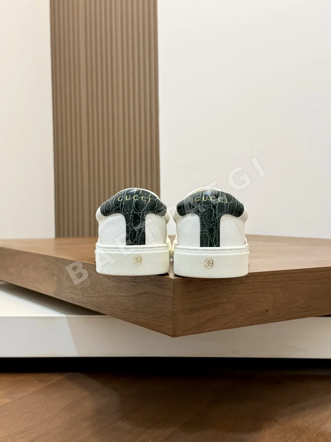 구찌 스트롱그레인 카프스킨 캐주얼 로퍼 상세 이미지 8