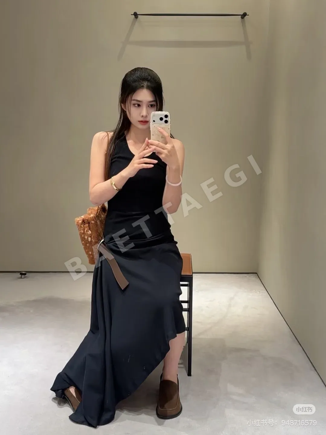로에베 허리 주름 벨트 원피스 상세 이미지 5