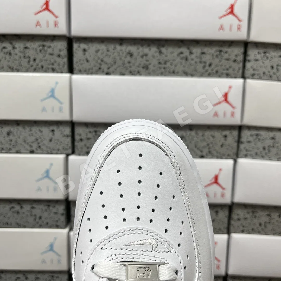 나이키 [MAX] 에어 포스 1 로우 CU9225-102 201087 Nike Air Force 1 Low Supreme White Black 상세 이미지 9