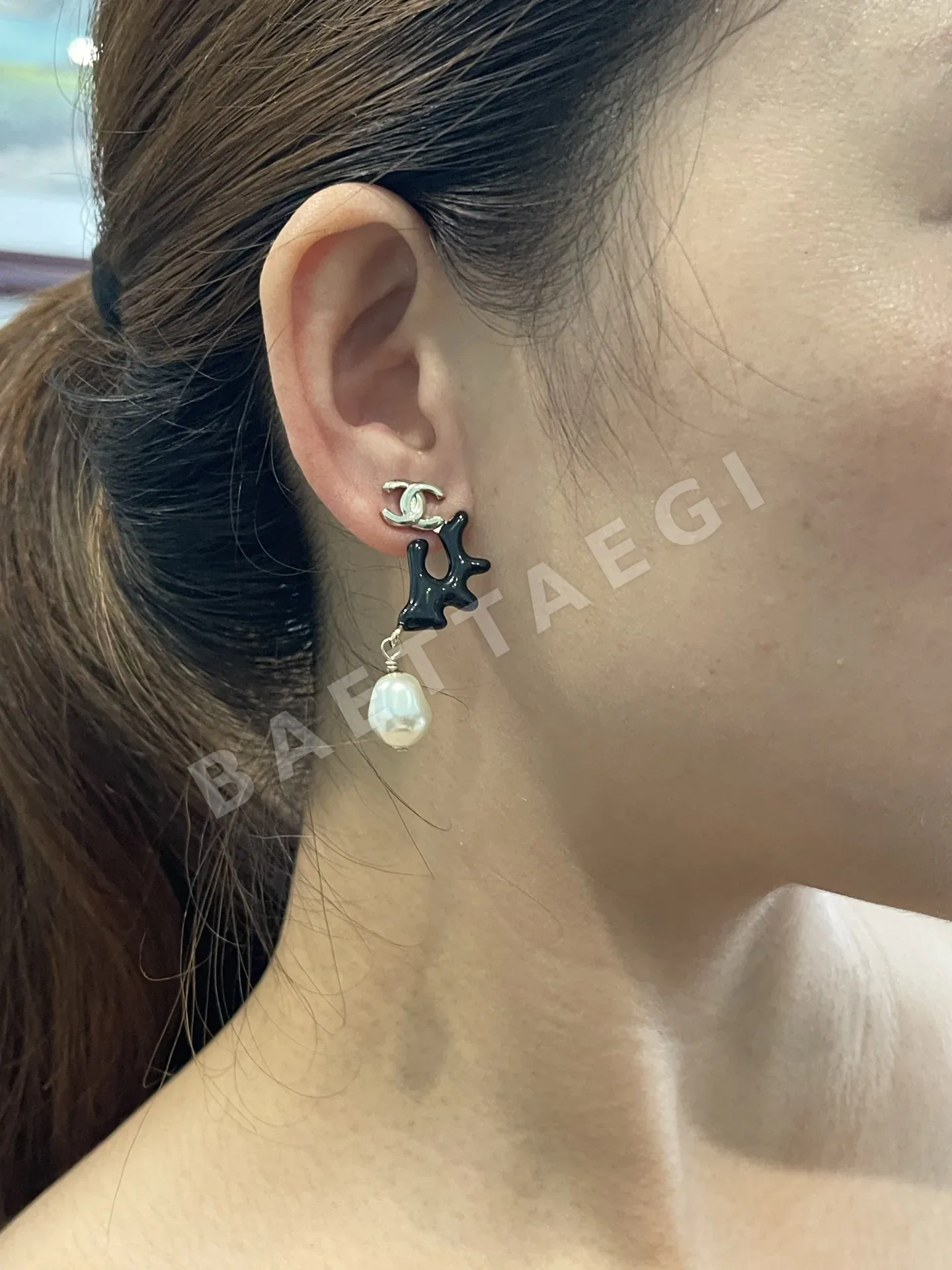 샤넬 가지 모양 진주 펜던트 귀걸이 상세 이미지 11