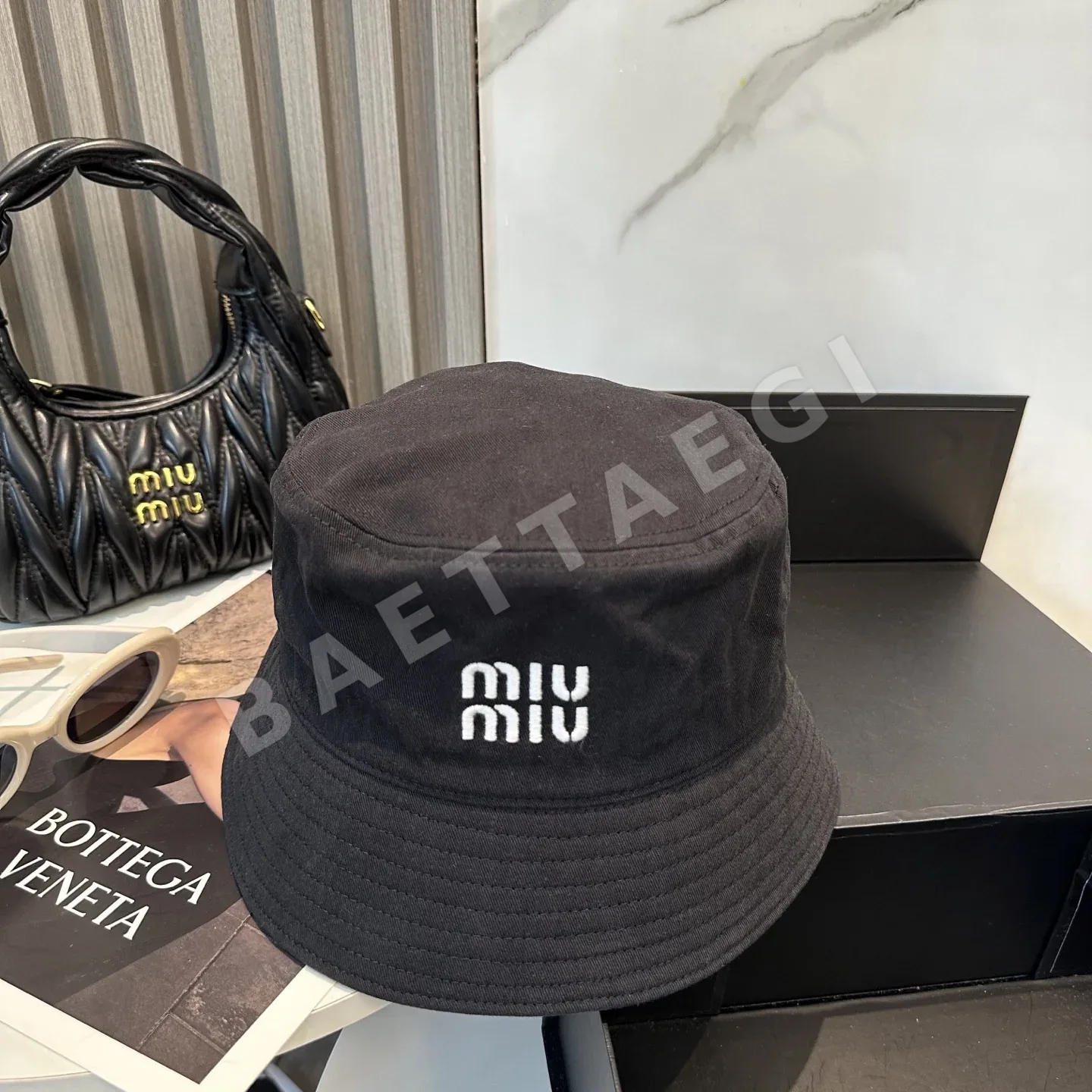 미우미우 자수 버킷햇 모자 상세 이미지 6