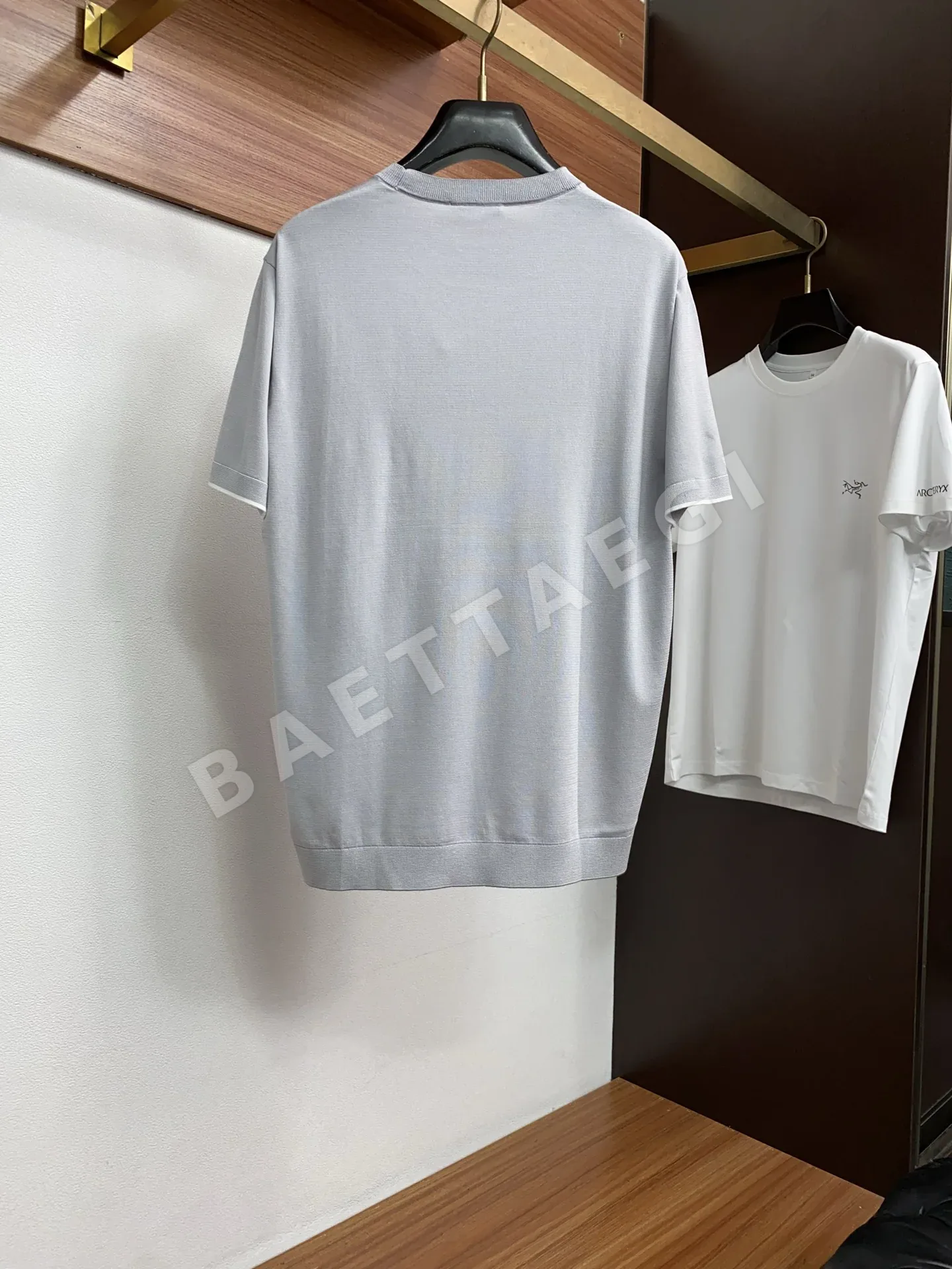 브루넬로쿠치넬리 남성 심플 크루넥 니트 반팔 티셔츠 상세 이미지 10