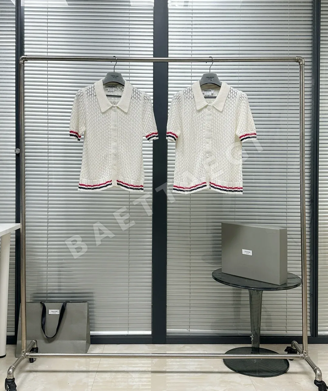톰브라운 메시 퍼피 라운드넥 여성 반팔 니트 탑 126340