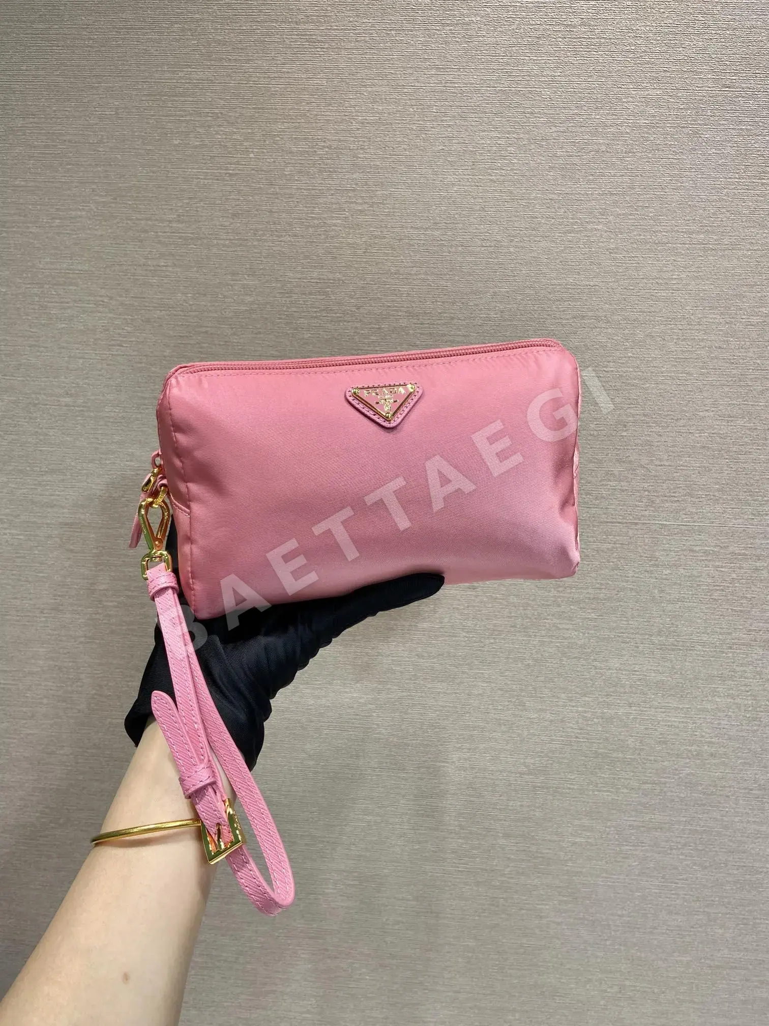 프라다 나일론 삼각 로고 핸드백 1NS693 67678