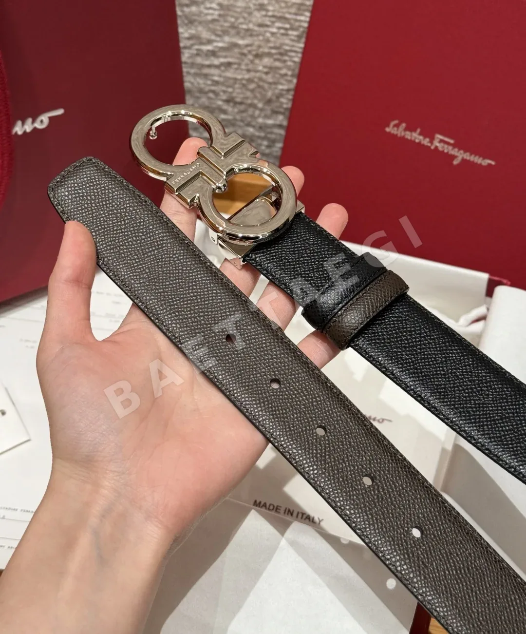 페레가모 간치니 버클 양면 가죽 벨트 3.5 CM 상세 이미지 5