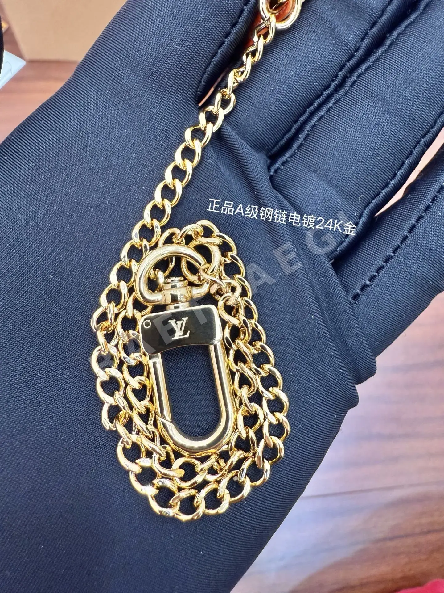 루이비통 다이아몬드 패턴 가죽 가방 M58009 상세 이미지 4