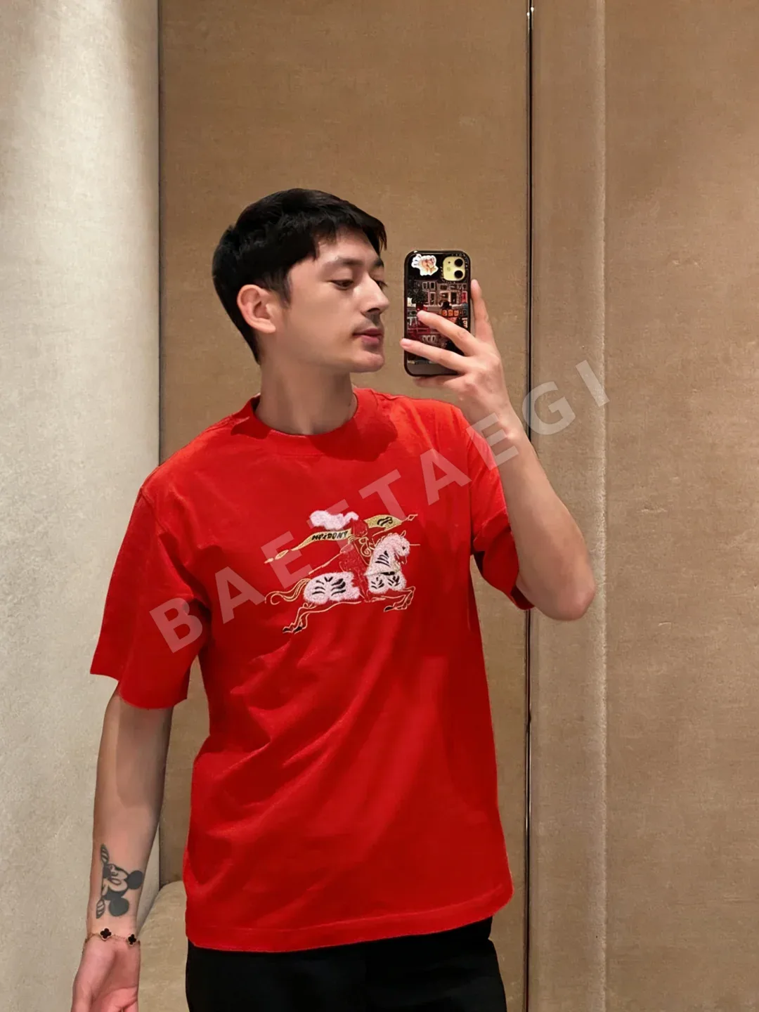 버버리 플리스 크루넥 반팔 상세 이미지 36
