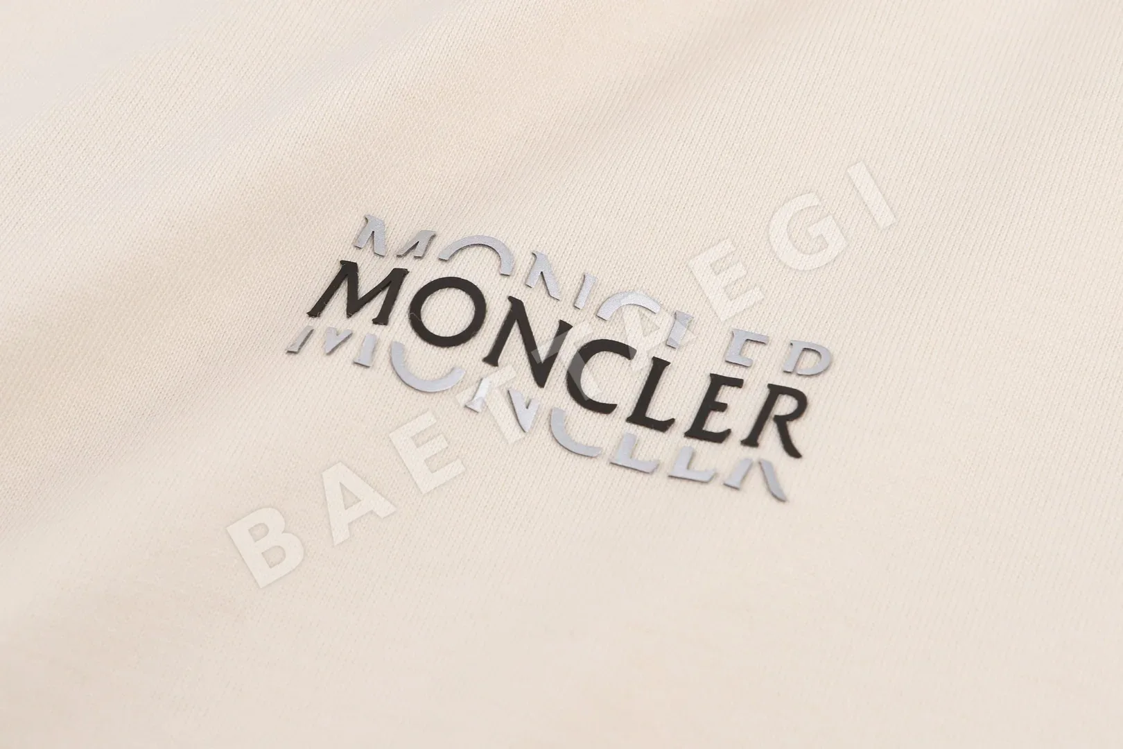 몽클레르 더블 로고 남성 반팔 티셔츠 상세 이미지 5