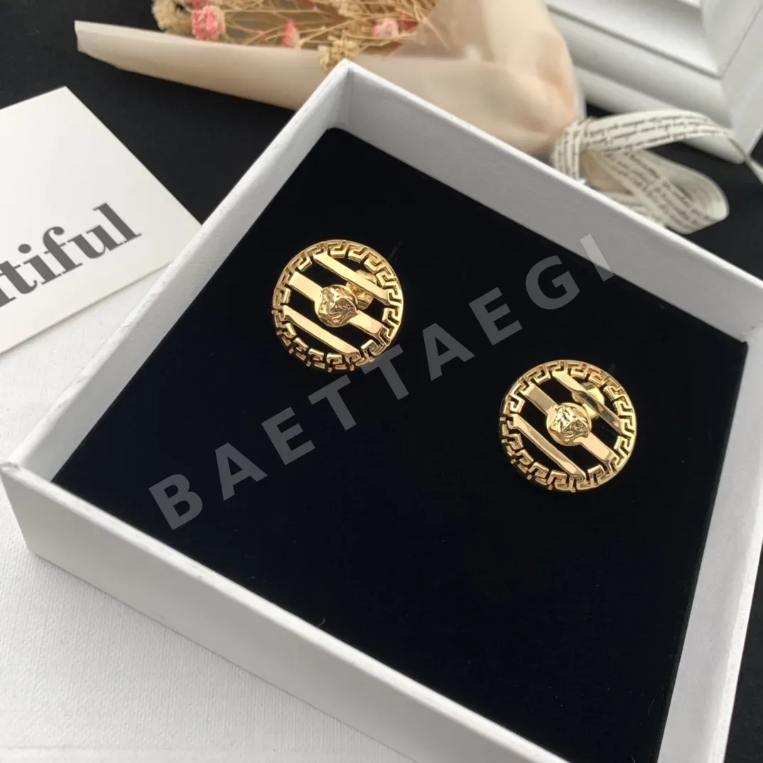 베르사체 귀걸이 63374 Versace Earrings 상세 이미지 3
