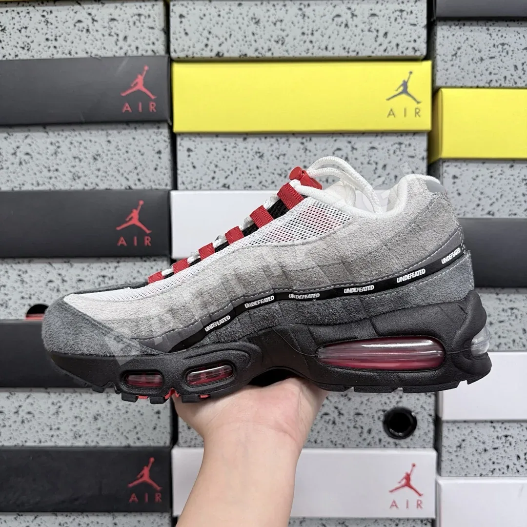 나이키 [KZ2.0] 에어 맥스 95 SP IB4523-003 201337 Nike Air Max 95 SP Undefeated Geo 상세 이미지 2