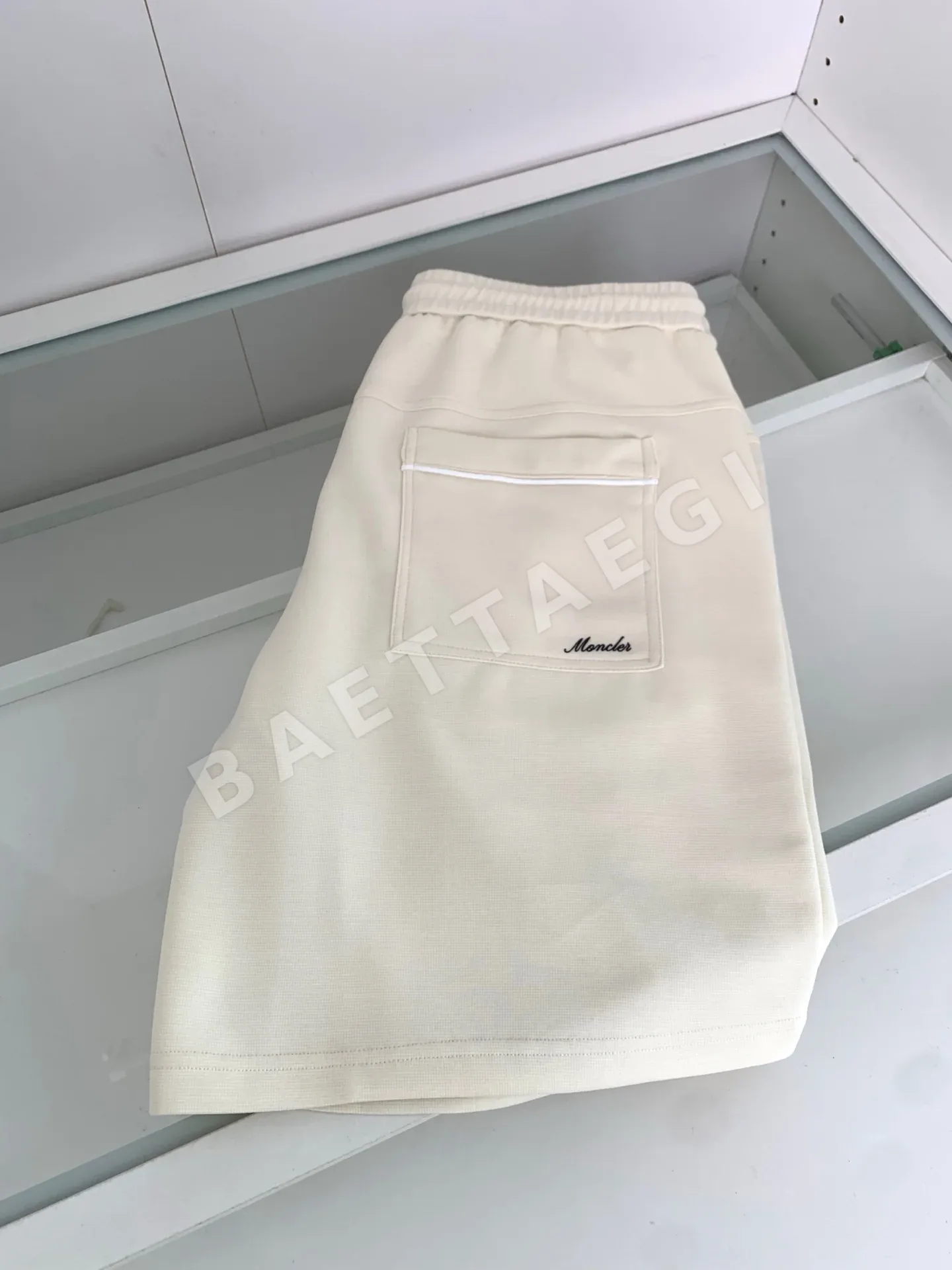몽클레르 네이비 베이지 캐주얼 남성 반바지 상세 이미지 8