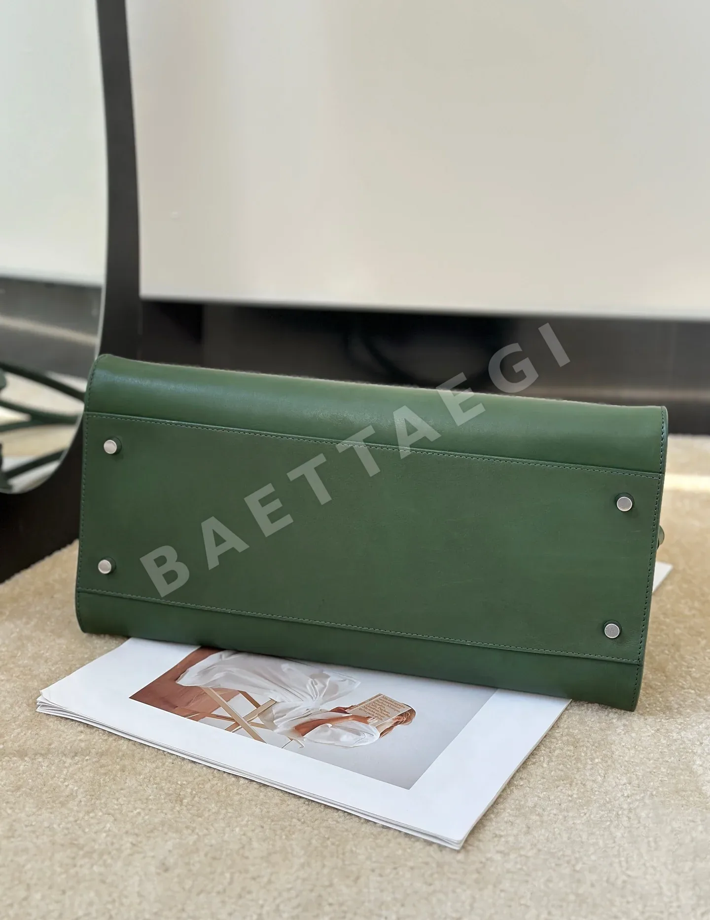 더로우 마르고 숄더백 상세 이미지 3