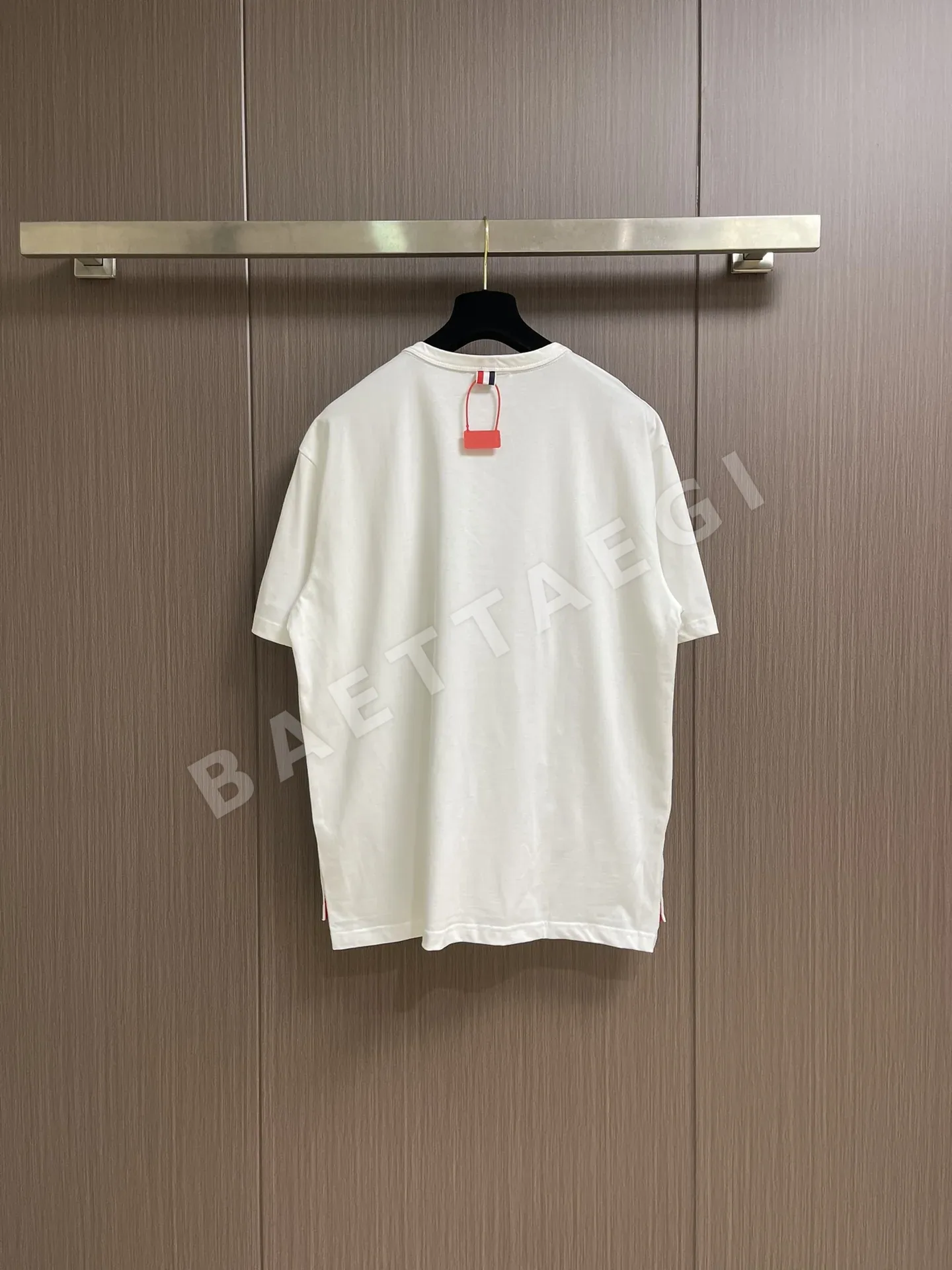 톰브라운 남성 반팔 상세 이미지 2