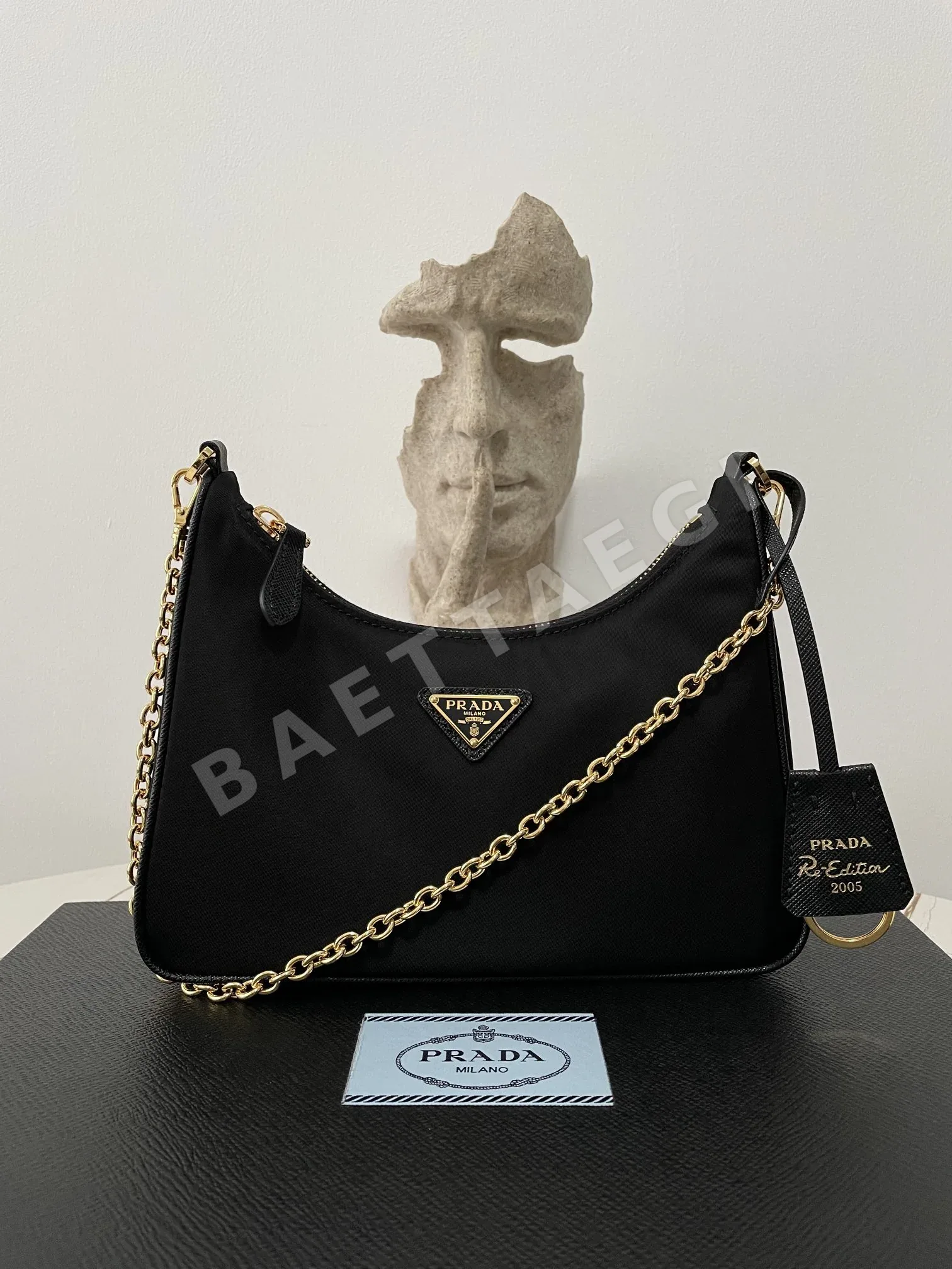 프라다 나일론 호보백 1BH204 상세 이미지 9