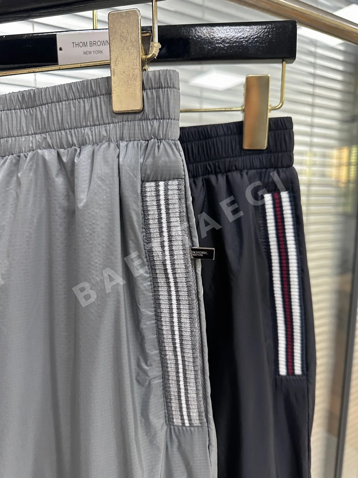톰브라운 체크 나일론 남성 바지 상세 이미지 4