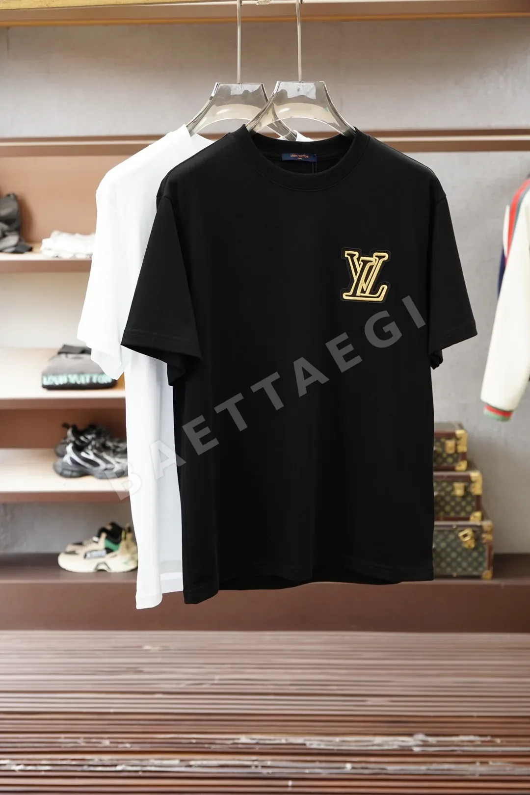 루이비통 남성 코튼 반팔 티셔츠 48576