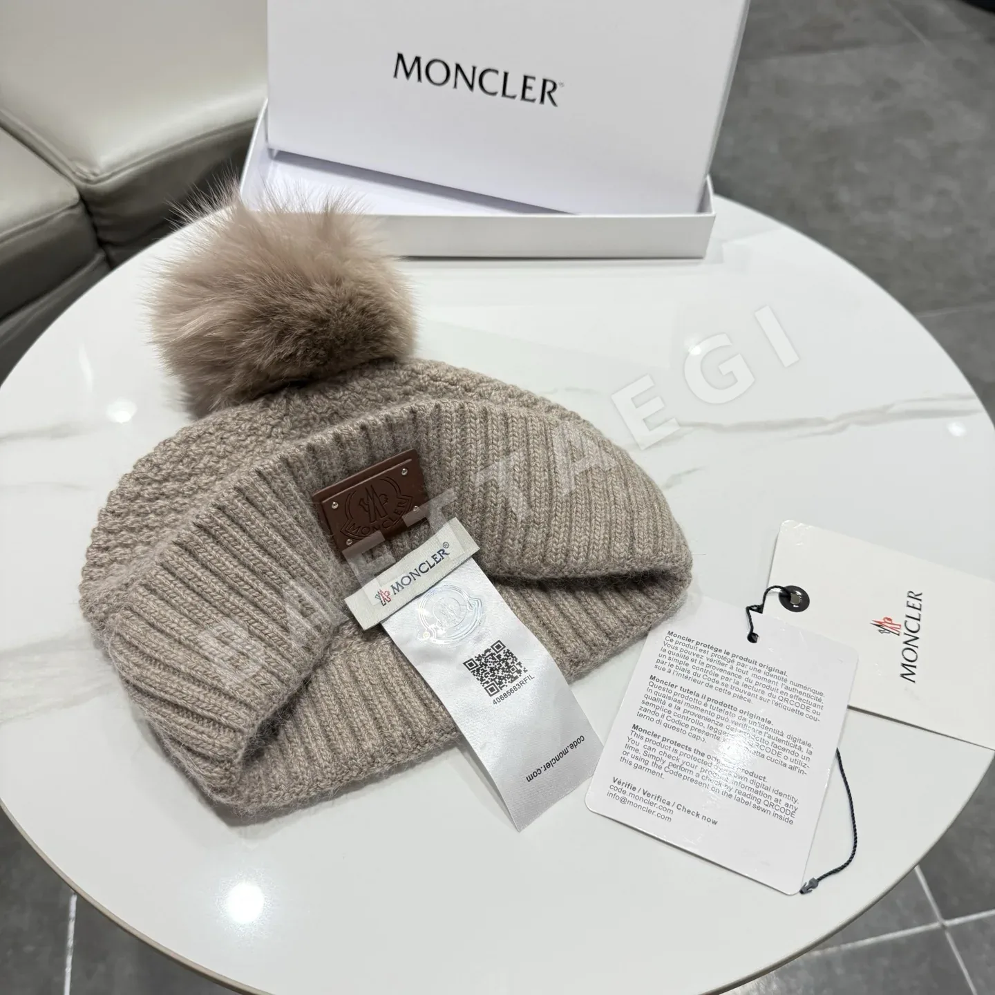 몽클레르 폼폼 울 모자 상세 이미지 9