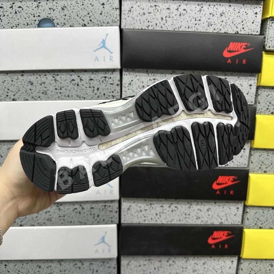 아식스 [ZC] 젤 카야노 12.1 1203B103-100 200478 Asics Gel-Kayano 12.1 Lapstone & Hammer 상세 이미지 8