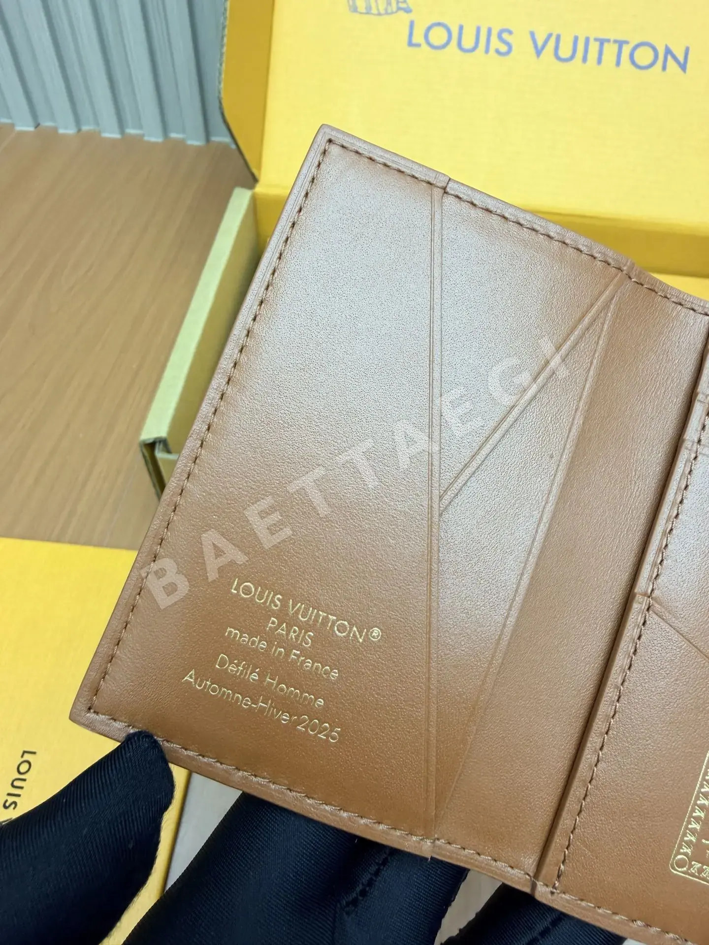 루이비통 올 스틸 미디엄 블루 지갑 상세 이미지 9