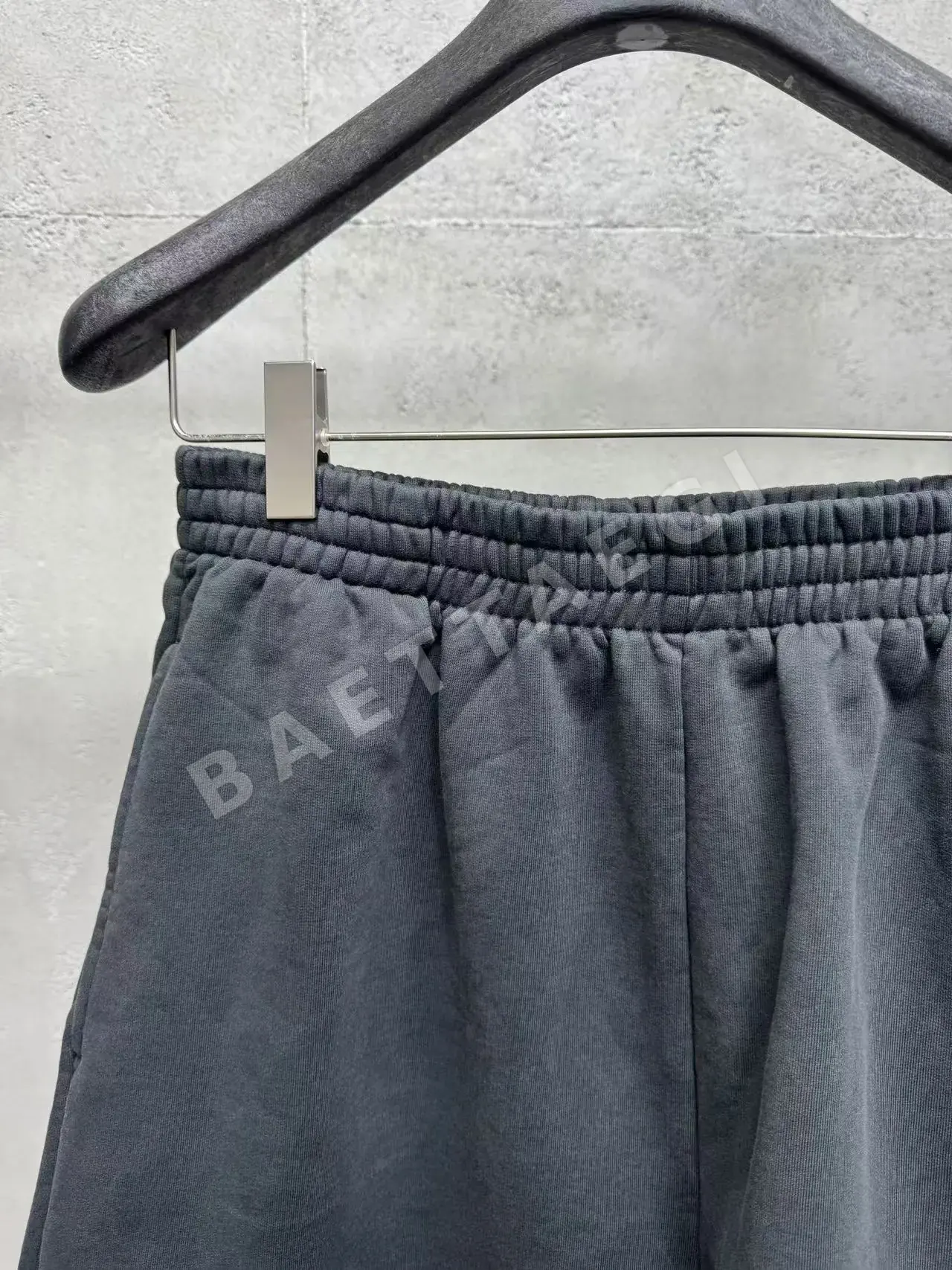 발렌시아가 남성 반바지 상세 이미지 5