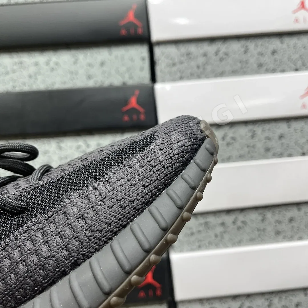 아디다스 [R] 이지 부스트 350 V2 FY2903 200750 Adidas Yeezy Boost 350 V2 상세 이미지 7