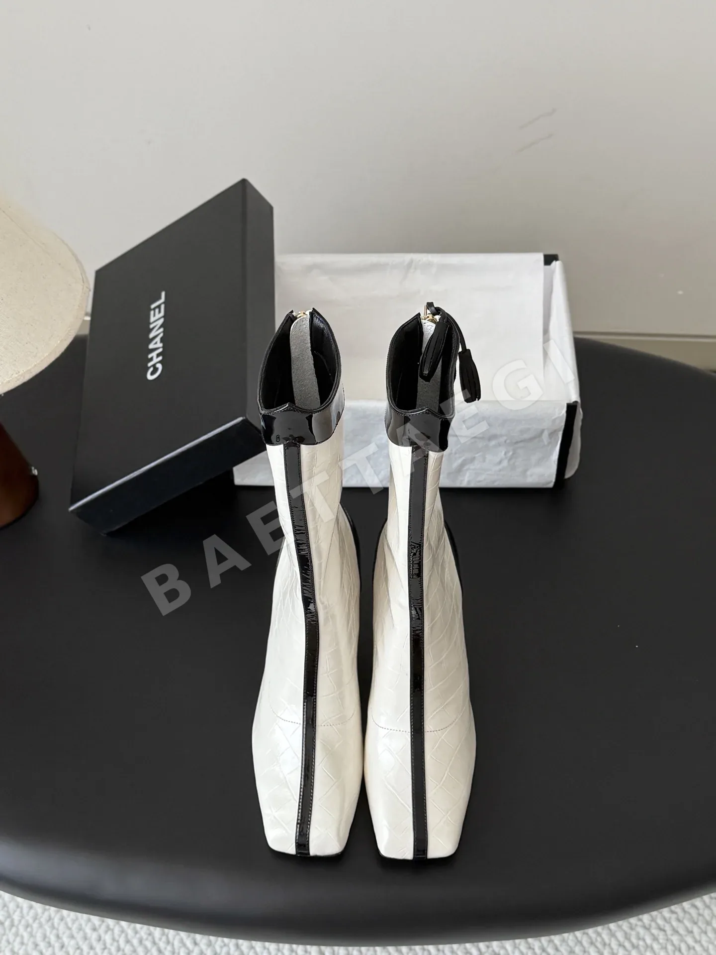 샤넬 메티에다르 더블 C 부츠 151612